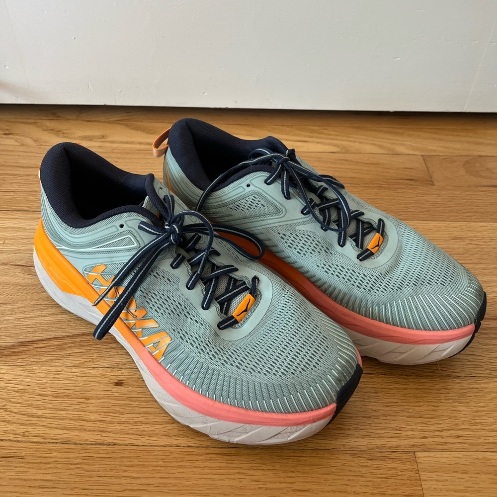 Hoka one one bondi 7 running shoes